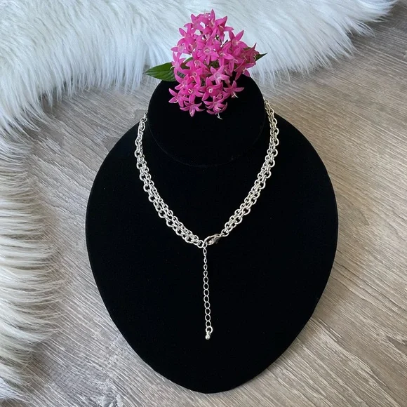 Women’s Fashion Jewelry Turtle 🐢Pendant Necklace - Picture 2 of 3